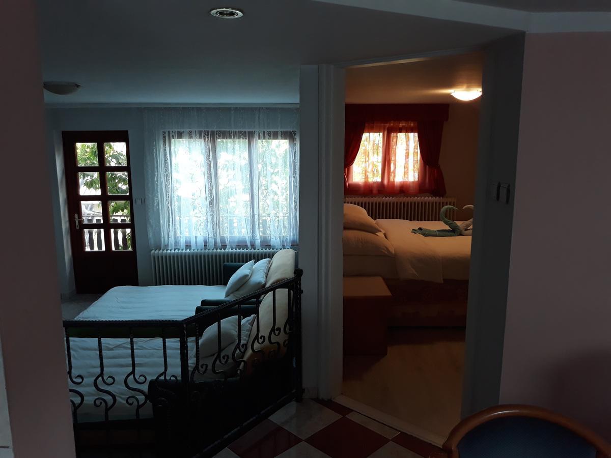 Rozsa Apartman Lenti Exteriör bild